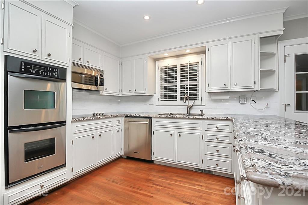 4921 Sentinel Post Road Charlotte, NC 28226 - Photo 12 of 36 Gallery Image 12