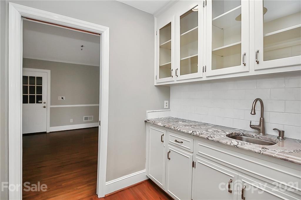 4921 Sentinel Post Road Charlotte, NC 28226 - Photo 14 of 36 Gallery Image 14