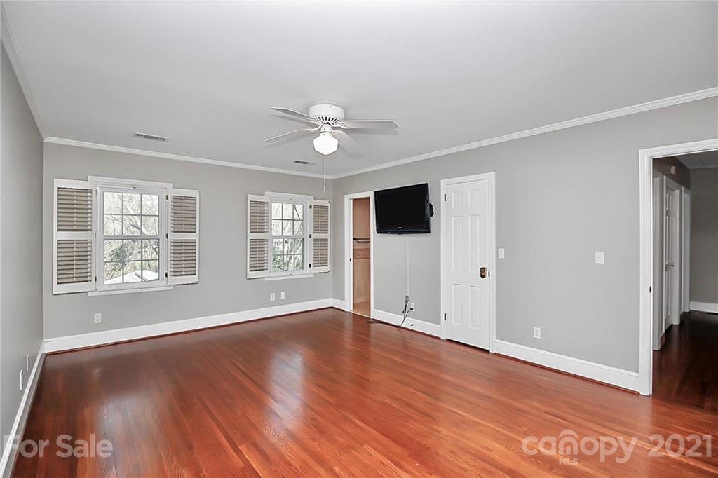 4921 Sentinel Post Road Charlotte, NC 28226 - Photo 18 of 36 Gallery Image 18