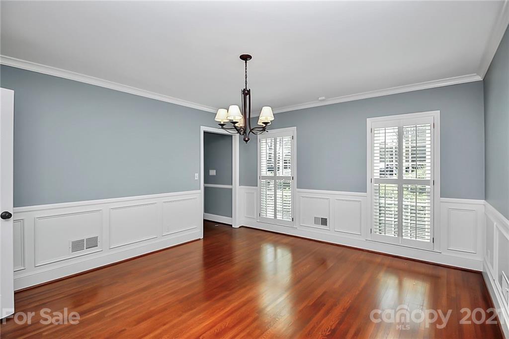 4921 Sentinel Post Road Charlotte, NC 28226 - Photo 7 of 36 Gallery Image 7