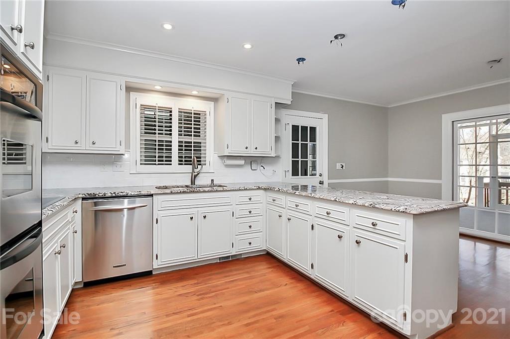 4921 Sentinel Post Road Charlotte, NC 28226 - Photo 9 of 36 Gallery Image 9