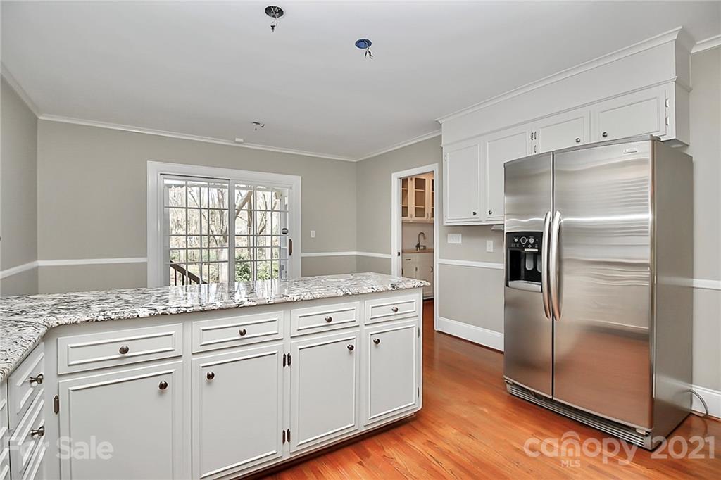 4921 Sentinel Post Road Charlotte, NC 28226 - Photo 10 of 36 Gallery Image 10