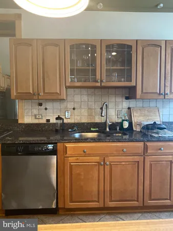 $3,500 | 450 Seville Street, Philadelphia, PA 19128