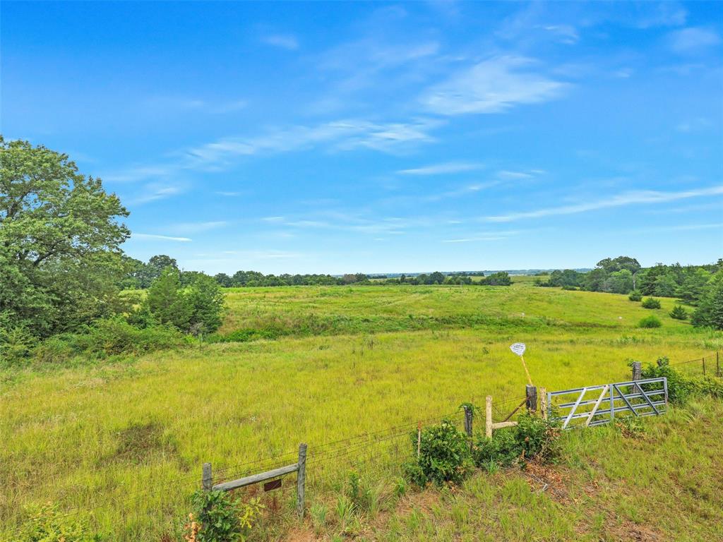 37100 County Road Sumner, TX 75486 - Photo 15 of 40 a view of an ocean from a city