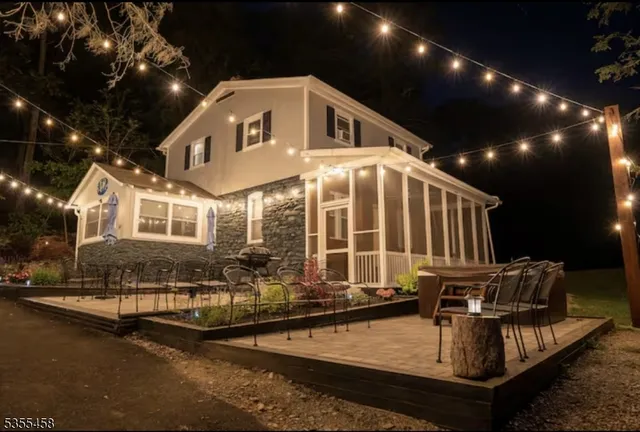 $590,000 | 14 Luchetti Way, Newton, NJ 07860