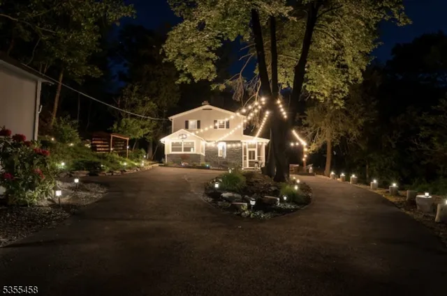 $590,000 | 14 Luchetti Way, Newton, NJ 07860