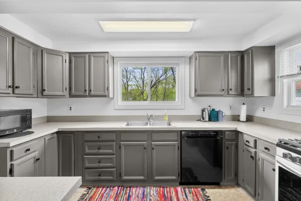 $250,000 | 2126 Fairfield Road, Portage, MI 49002