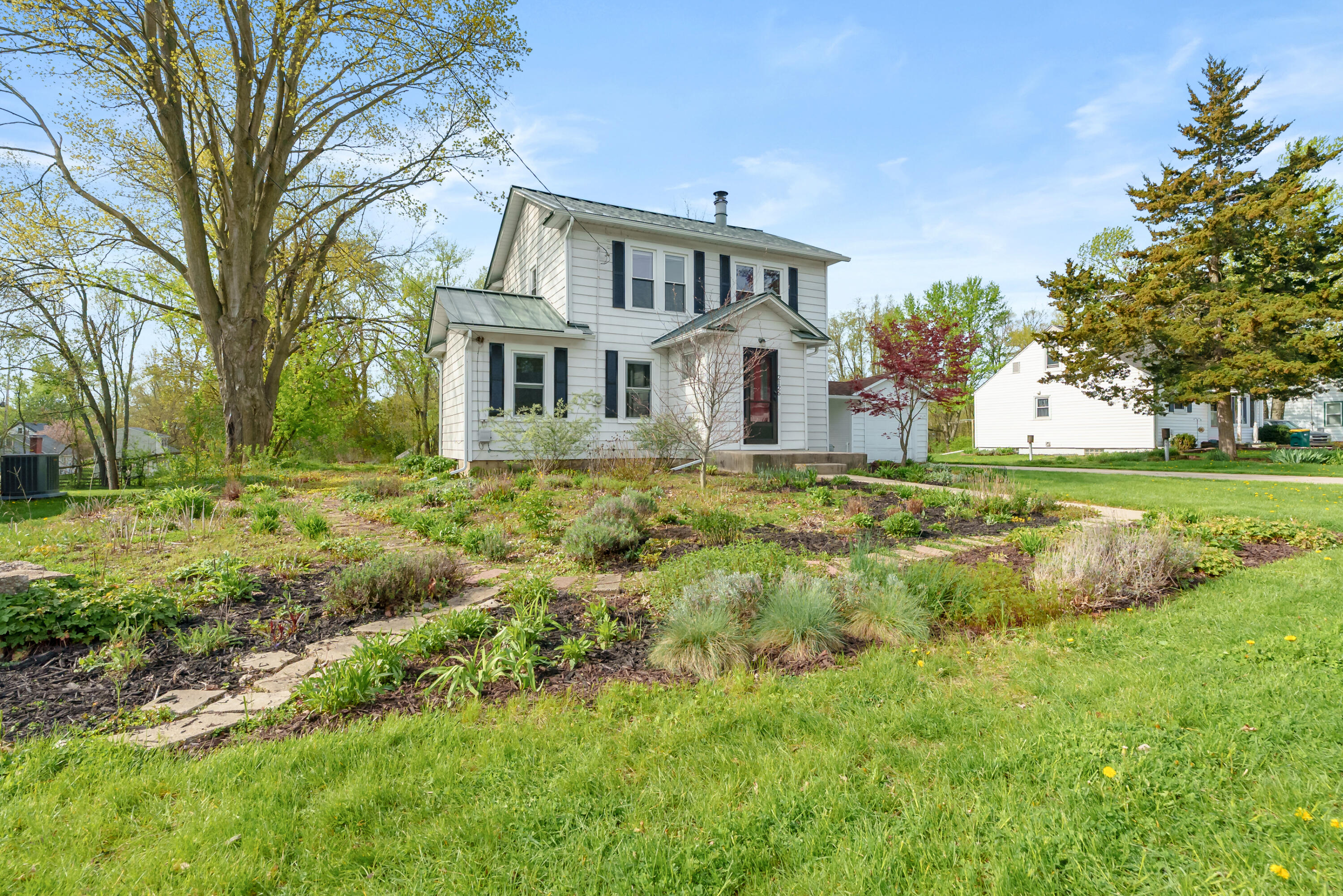 2126 Fairfield Road Portage, MI 49002 - Photo 37 of 43 Fairfield Rd 2126 Portage 49002-38