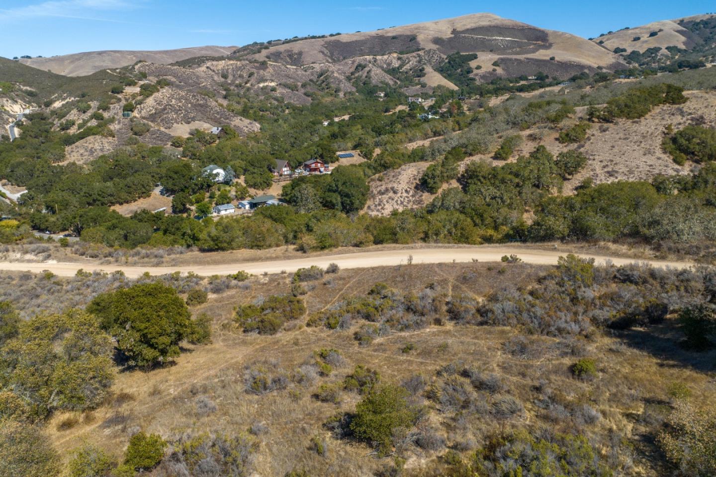 286 San Benancio Road Salinas, CA 93908 - Photo 11 of 15 a view of a yard with a mountain