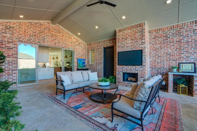 $1,025,000 | 4022 136th Street, Lubbock, TX 79423