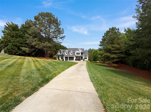 $880,000 | 3204 Millstone Creek Road, Lancaster, SC 29720