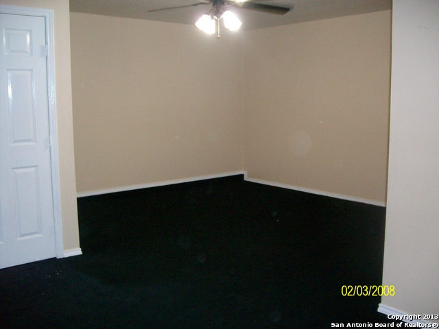 11302 Cache Path San Antonio, TX 78245 - Photo 3 of 10