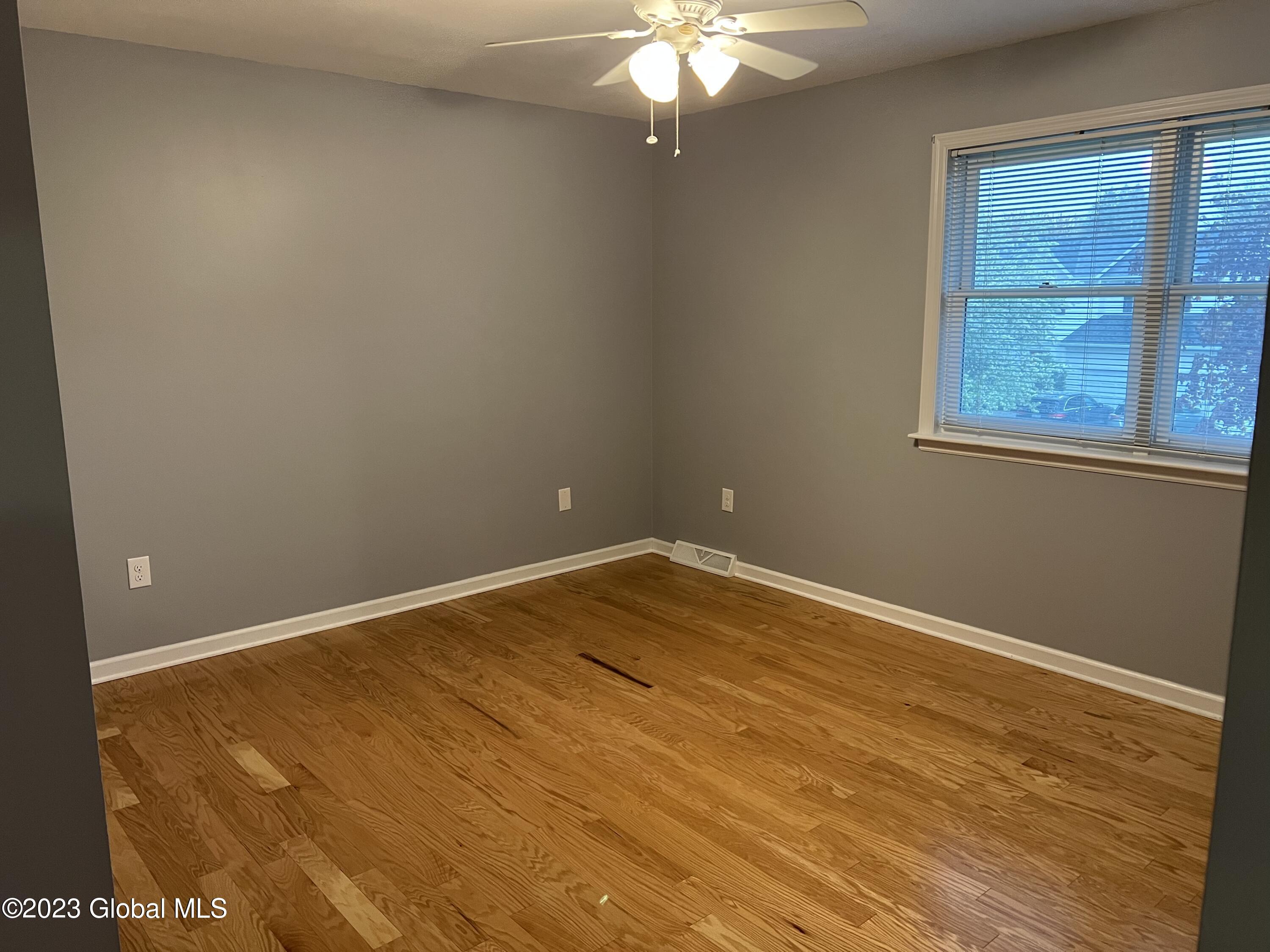 24 Bobwhite Drive Bethlehem, NY 12077 - Photo 14 of 33 FCB632DF-E565-4E33-B687-F0A6CE0262AF