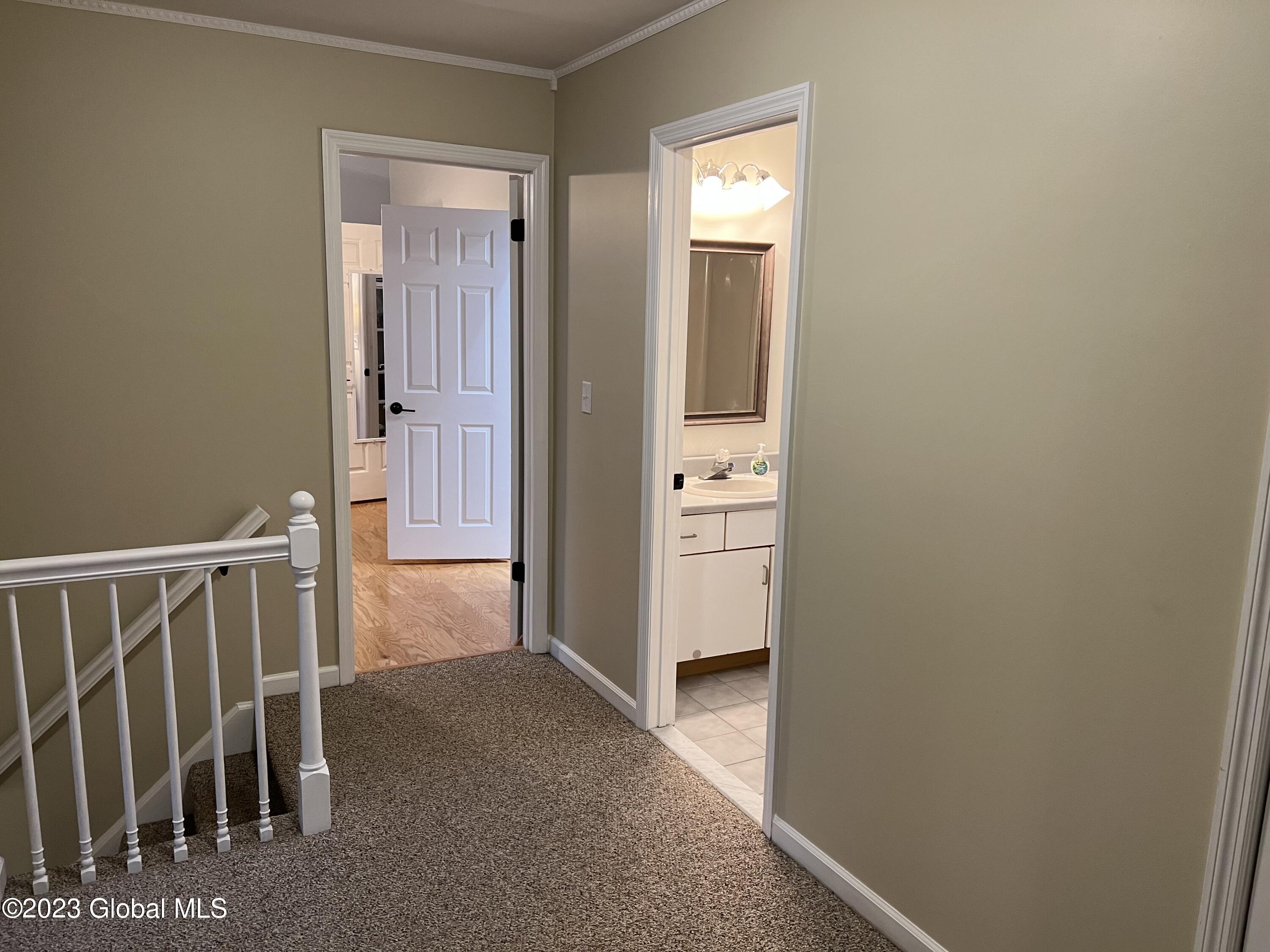 24 Bobwhite Drive Bethlehem, NY 12077 - Photo 18 of 33 53ACFCC6-8257-4175-AC18-2C96A316F4F3