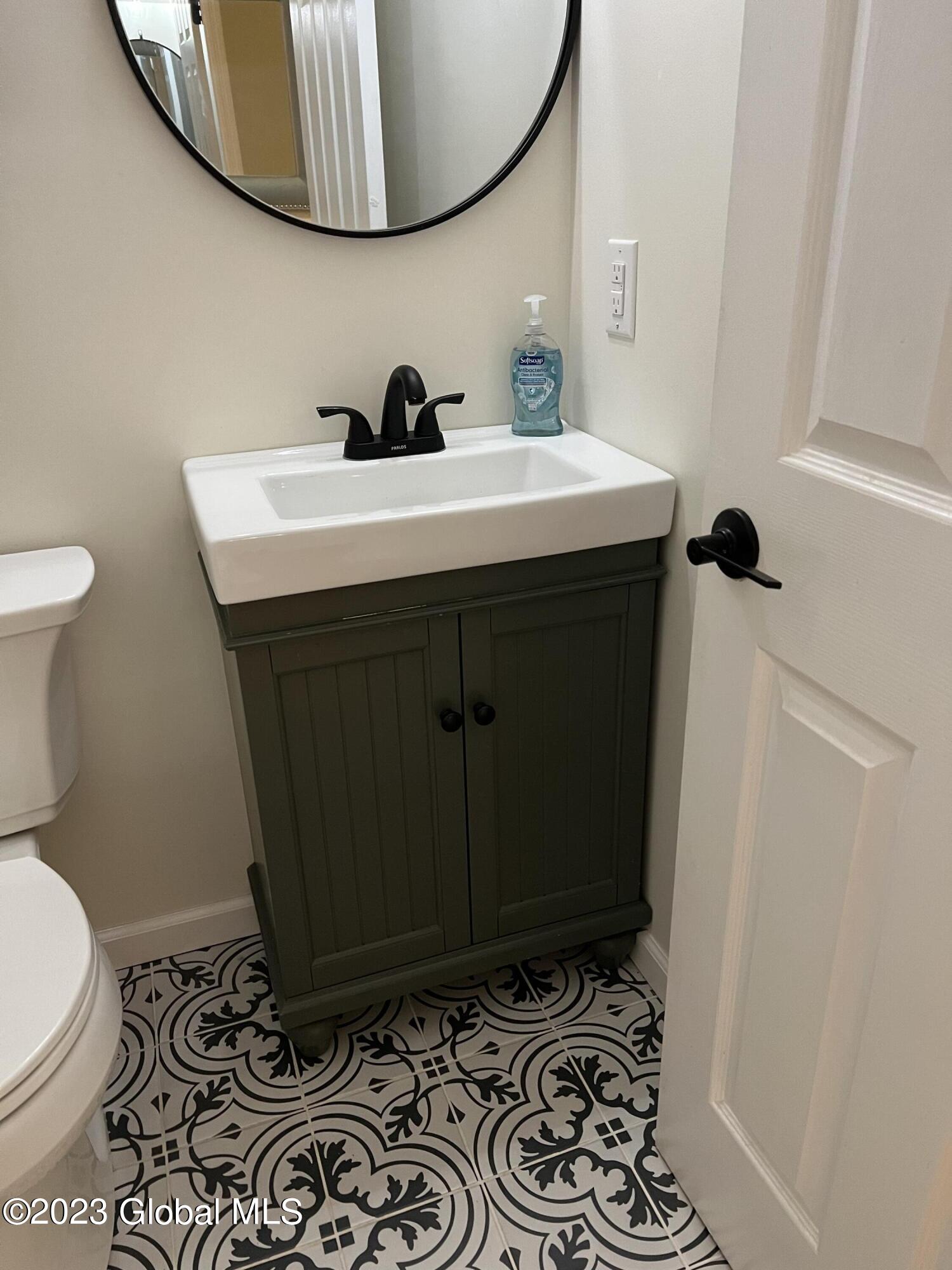 24 Bobwhite Drive Bethlehem, NY 12077 - Photo 20 of 33 1D4D00E9-8DEC-4039-851B-1919C911F192
