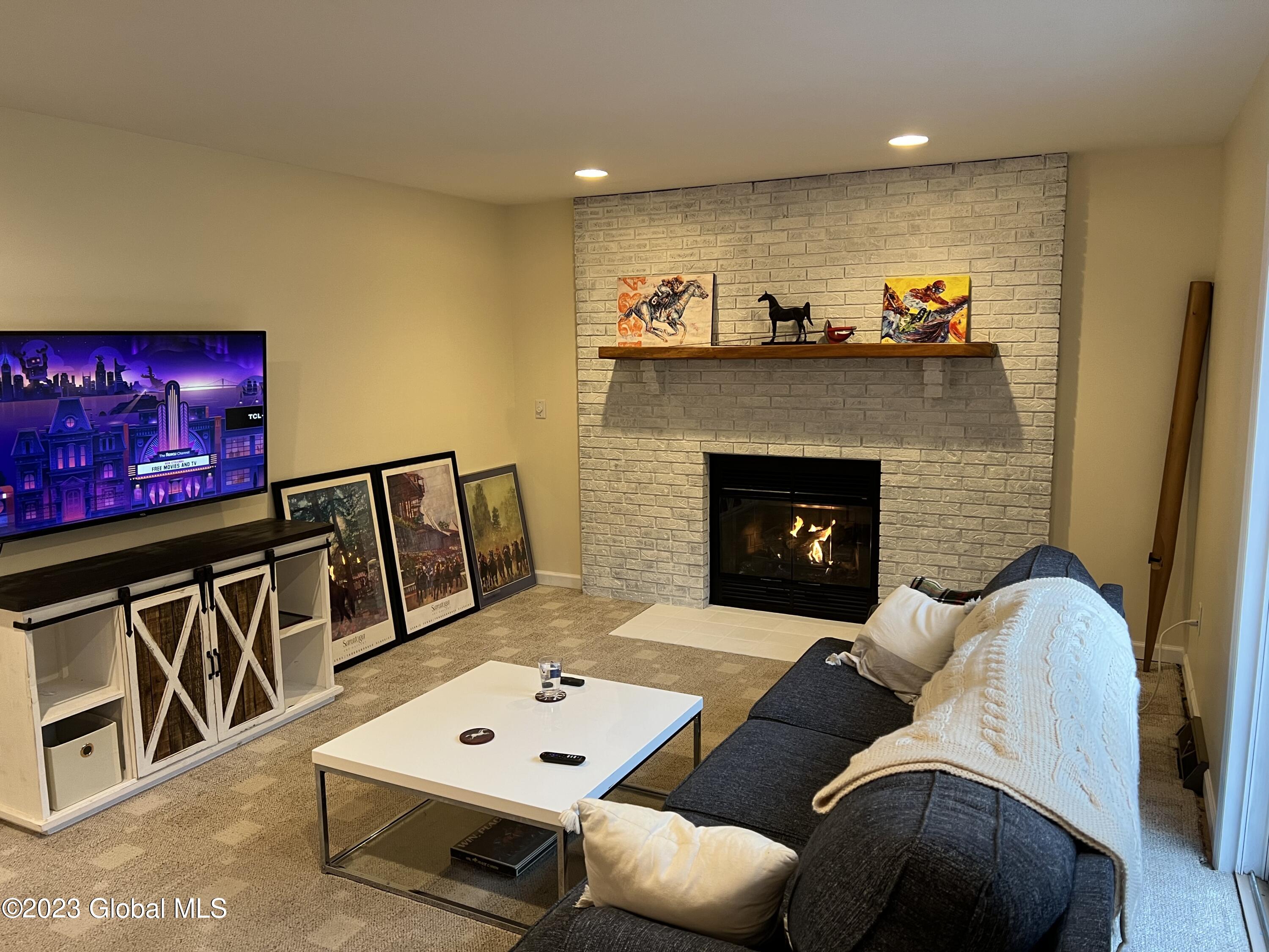 24 Bobwhite Drive Bethlehem, NY 12077 - Photo 8 of 33 A0146795-E344-4CD3-A7E6-B51C4015409B