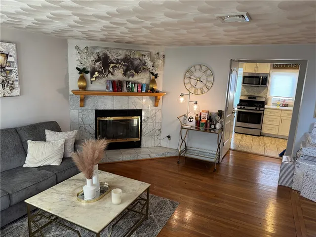 $599,900 | 210 Pinecrest Drive, Pawtucket, RI 02861