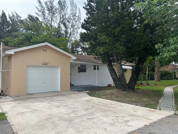 $2,650 | 3920 7th Avenue North, Lake Worth Beach, FL 33461