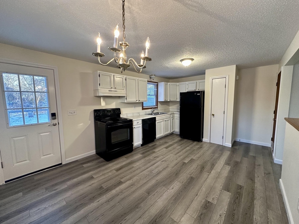 52-54 Price Street Springfield, MA 01104 - Photo 4 of 22