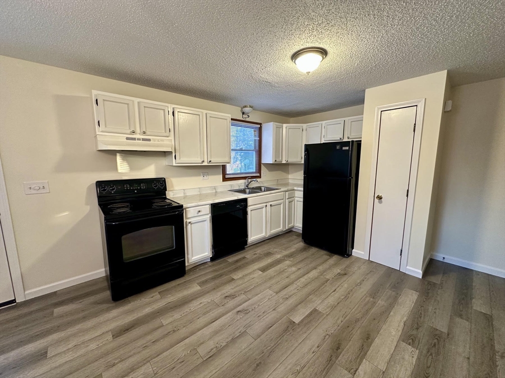 52-54 Price Street Springfield, MA 01104 - Photo 6 of 22