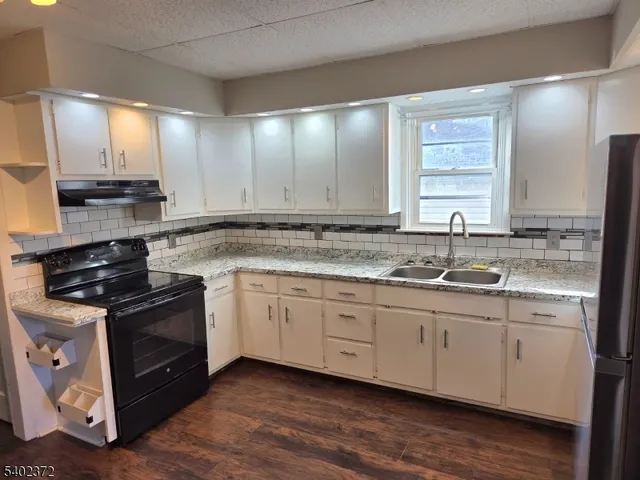 $2,800 | 150 Center Street, Landing, NJ 07850