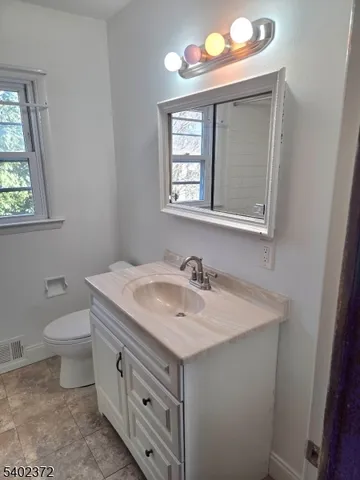 $2,800 | 150 Center Street, Landing, NJ 07850