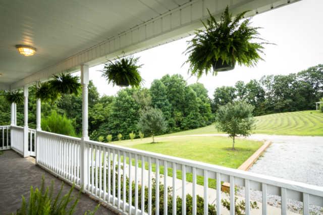 2109 Adams Road Charlotte, TN 37036 - Photo 4 of 20 Gallery Image 4