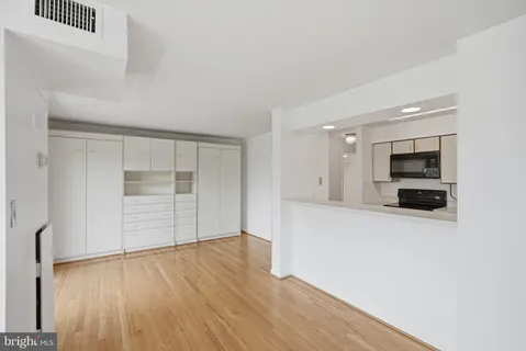 $269,000 | 2111 Wisconsin Avenue Northwest, Unit 524, Washington, DC 20007