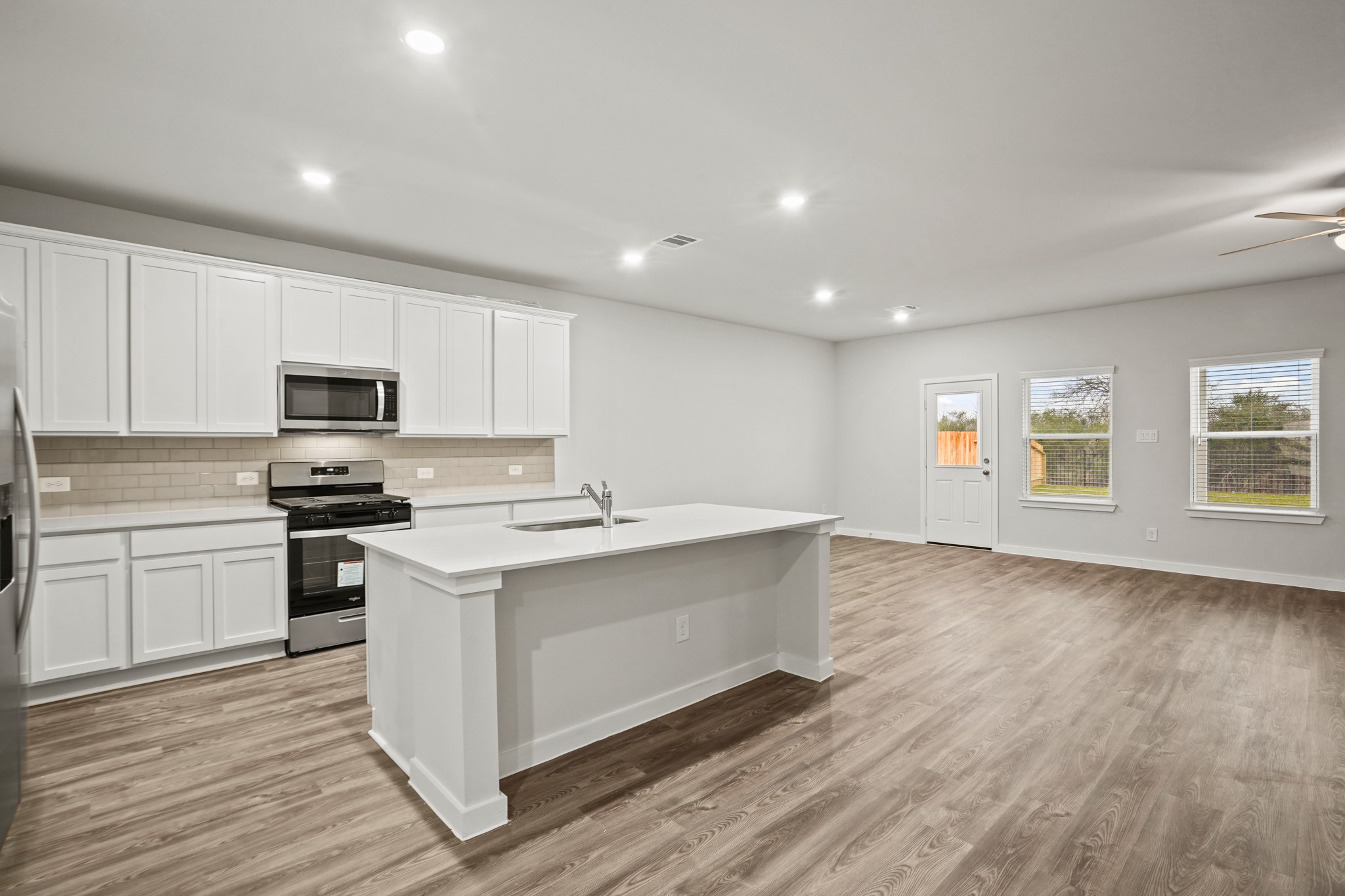 9712 Caney Bend Road Conroe, TX 77303 - Photo 3 of 25 representative photo