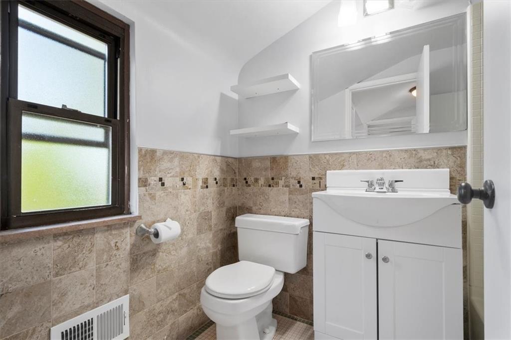 178 Gass Road Pittsburgh, PA 15229 - Photo 29 of 45 Gallery Image 29