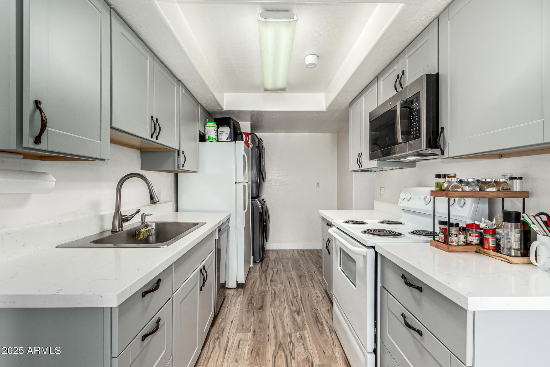 151 East Broadway Road, Unit 204 Tempe, AZ 85282 - Photo 9 of 27 15 - Broadway