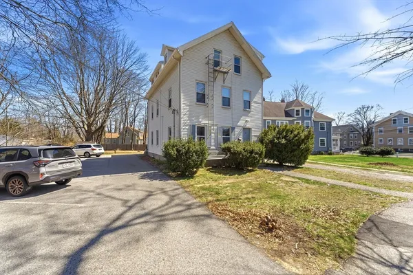 $900,000 | 5 Oak Street, Middleboro, MA 02346