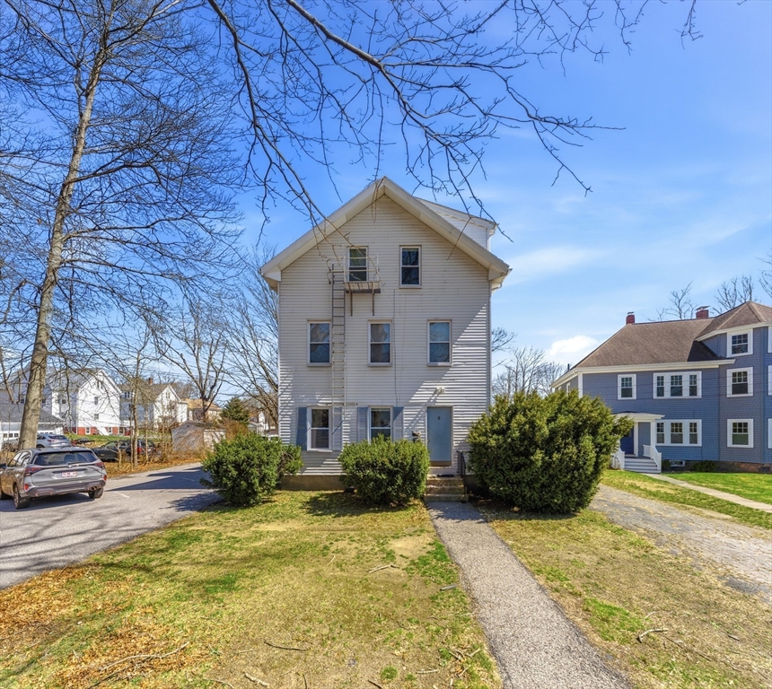 5 Oak Street Middleboro, MA 02346 - Photo 2 of 22