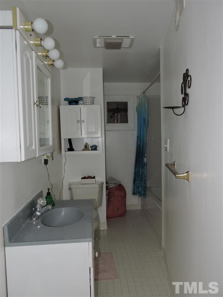1829 Grande Oaks Road Durham, NC 27712 - Photo 14 of 25 Gallery Image 14