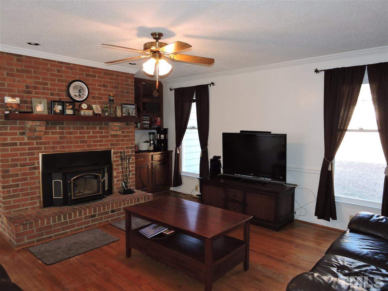 1829 Grande Oaks Road Durham, NC 27712 - Photo 6 of 25 Gallery Image 6