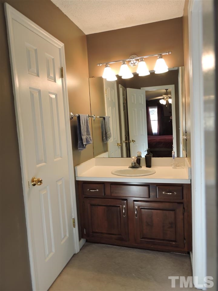 1829 Grande Oaks Road Durham, NC 27712 - Photo 10 of 25 Gallery Image 10