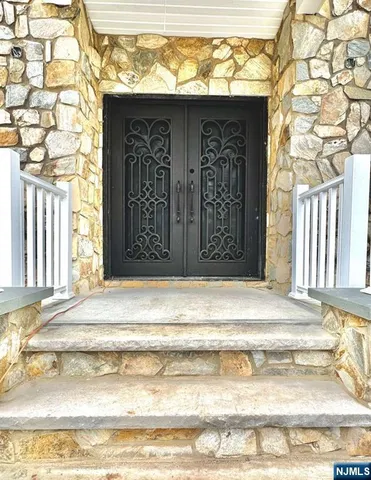 $1,125,000 | 178 Leonard Place, North Arlington, NJ 07031