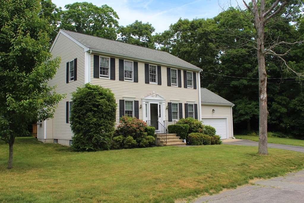 68 Woodlawn Road Randolph, MA 02368 - Photo 1 of 24 Gallery Image 1