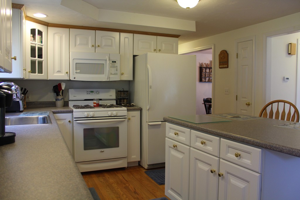 68 Woodlawn Road Randolph, MA 02368 - Photo 14 of 24 Gallery Image 14