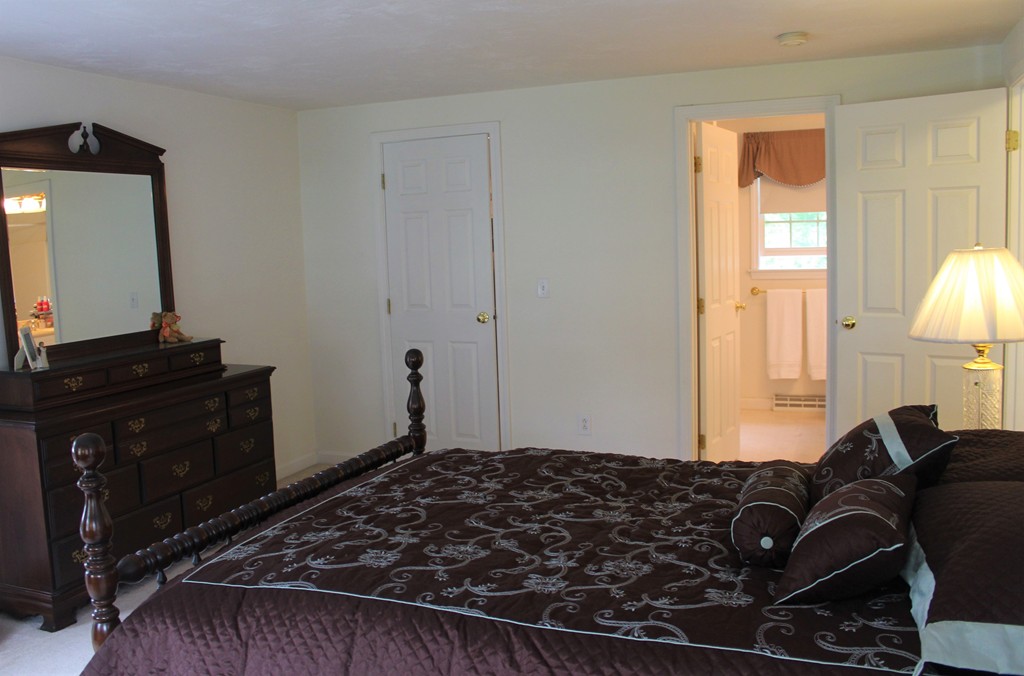 68 Woodlawn Road Randolph, MA 02368 - Photo 17 of 24 Gallery Image 17