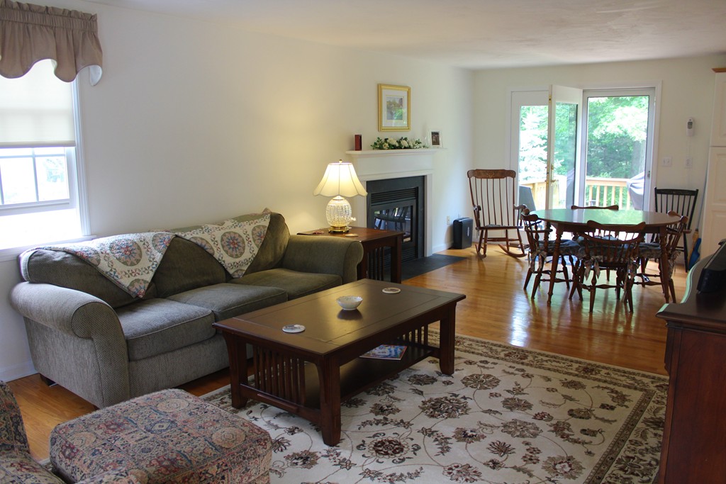 68 Woodlawn Road Randolph, MA 02368 - Photo 8 of 24 Gallery Image 8