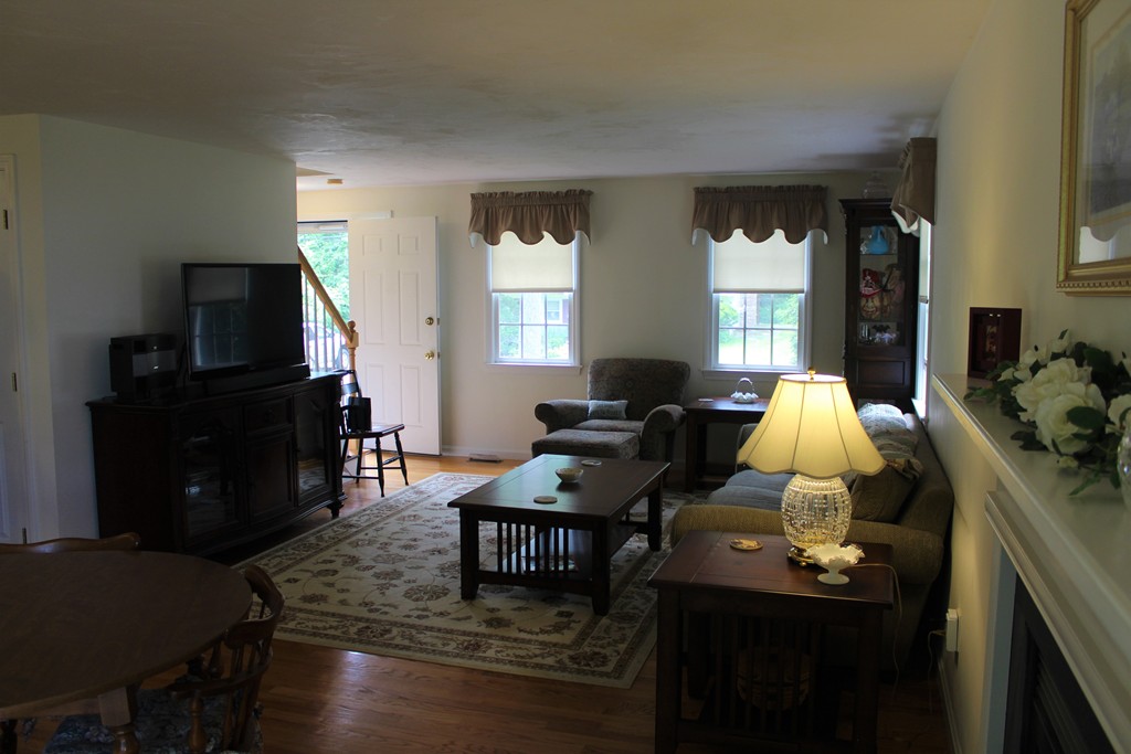 68 Woodlawn Road Randolph, MA 02368 - Photo 9 of 24 Gallery Image 9