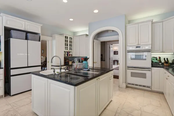 $3,495,000 | 20 Wildwood Lane, Scarborough, ME 04074