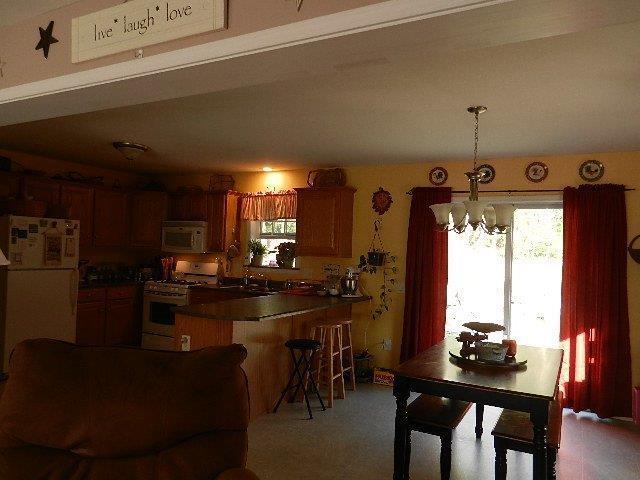 275 Hallowell Road Augusta, ME 04330 - Photo 5 of 26 Dining Area