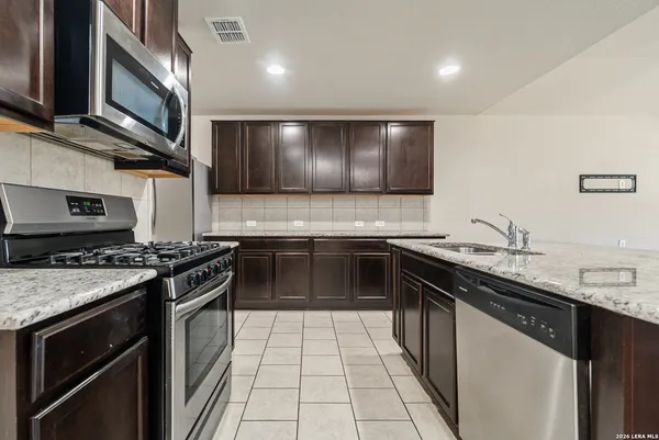 $2,195 | 8727 Fisher Falls, San Antonio, TX 78254