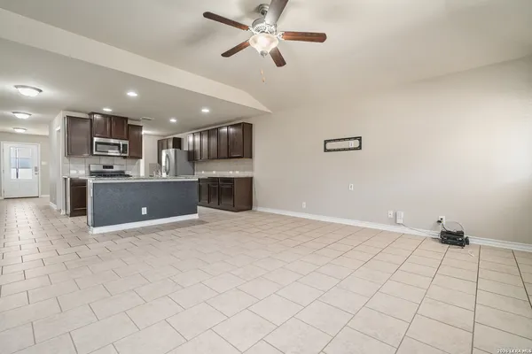 $2,195 | 8727 Fisher Falls, San Antonio, TX 78254