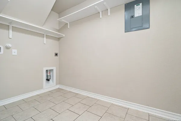 $2,195 | 8727 Fisher Falls, San Antonio, TX 78254