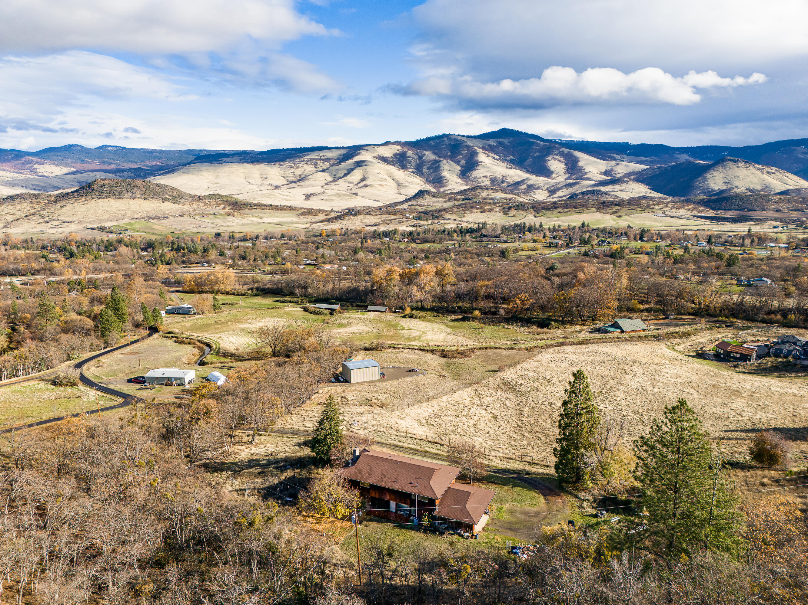 4262 Clayton Road Ashland, OR 97520 - Photo 52 of 54 Welcome home to 4262 Clayton Road in Ashland, OR.