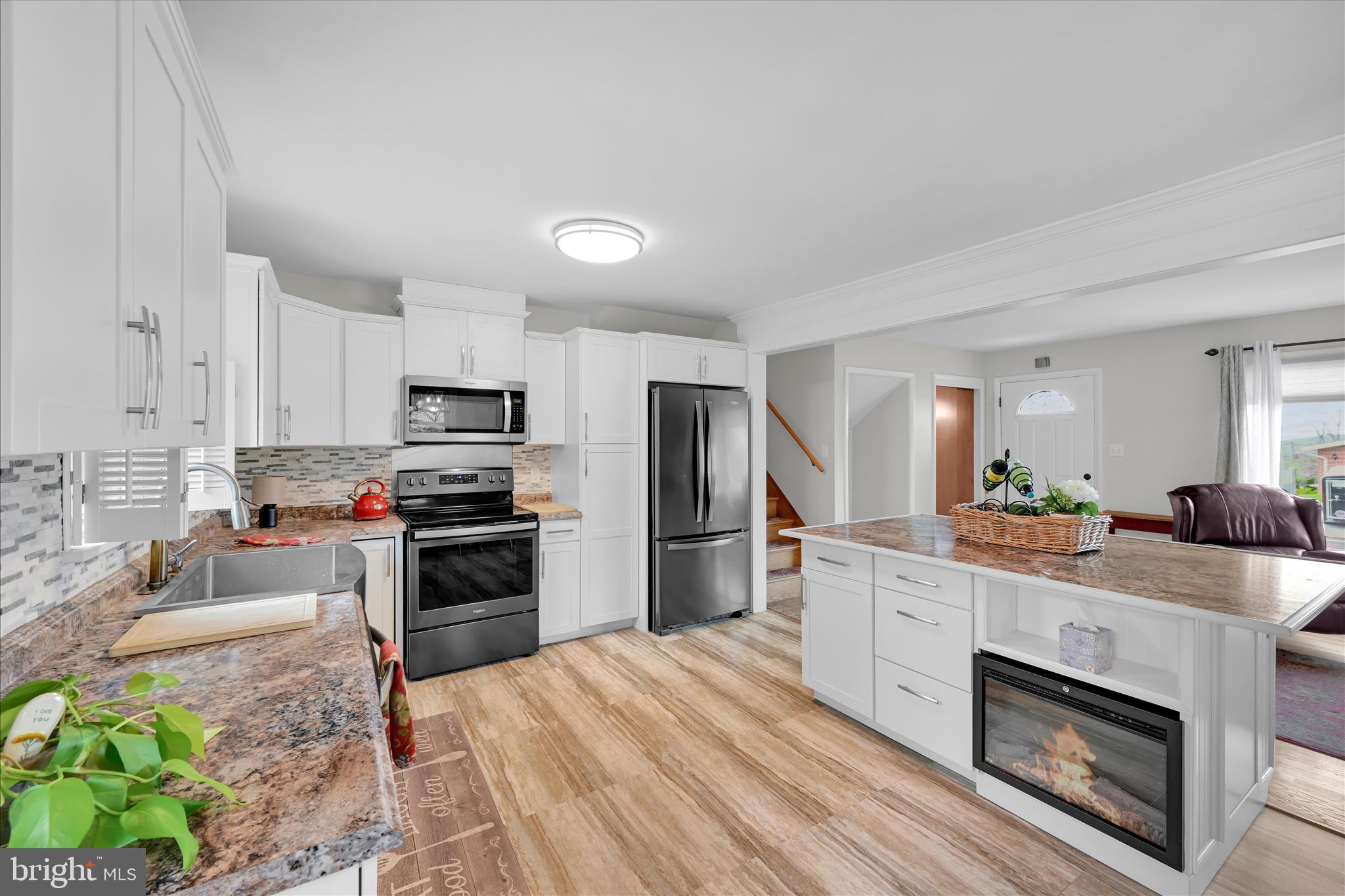 1109 Nissley Road Lancaster, PA 17601 - Photo 17 of 42 Kitchen