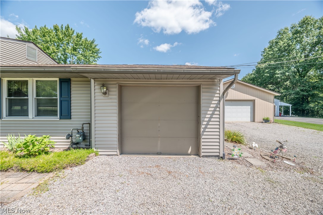 6142 Fairview Road Youngstown, OH 44515 - Photo 5 of 50 Gallery Image 5